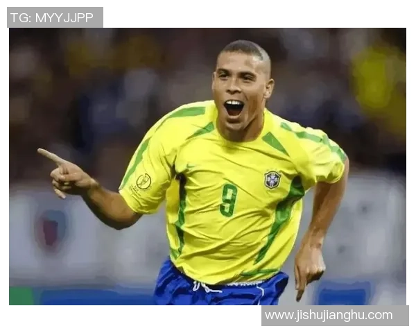 足球巨星分享日常自拍展现赛场外真实生活瞬间